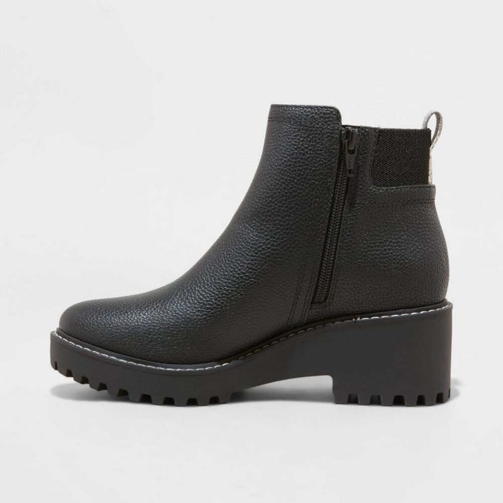 Universal Thread Black Ankle Boots - Picture 2 of 4